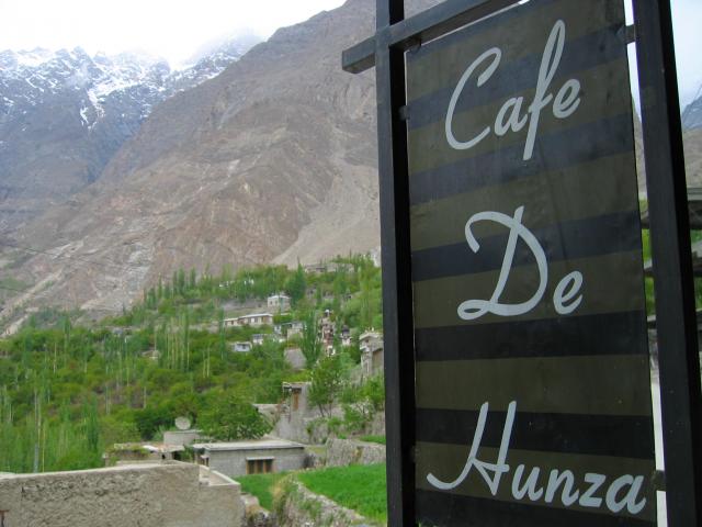 image Cartel del Café de Hunza, Karimabad, Pakistán