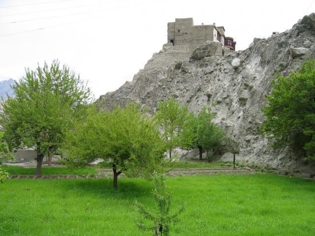 image Vista general del Baltit Fort de Karimabad, Pakistán