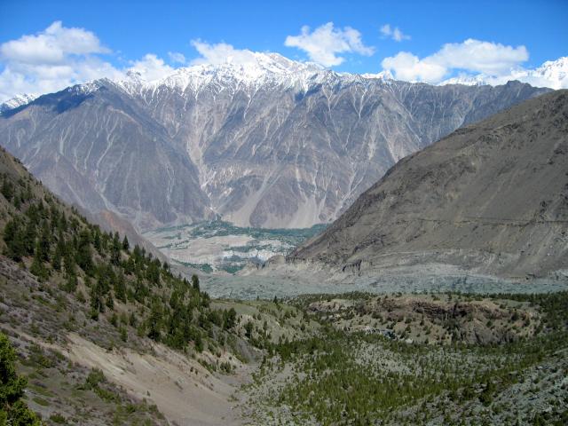 image Vista desde el campo base del Rakaposhi, cordillera del Karakorum, Pakistán