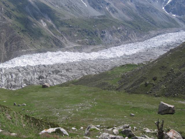 image Detalle del glaciar Diamir desde un mirador, Pakistán