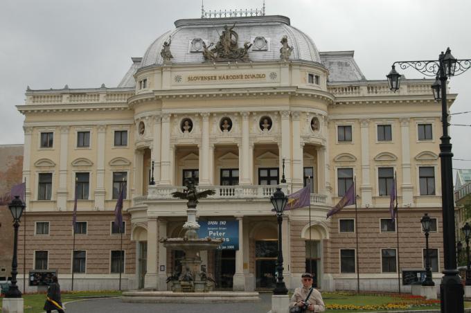 image Teatro Nacional en Bratislava, Eslovaquia