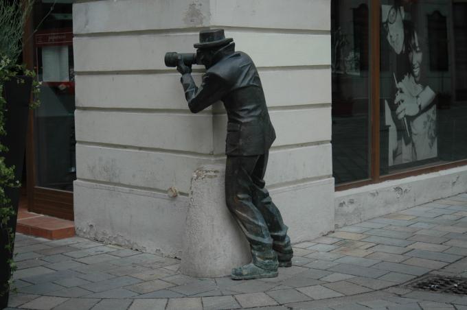 image Escultura de Paparazzi en Bratislava, Eslovaquia