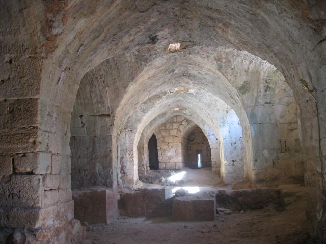 image Caballerizas del castillo de Saladino, Siria