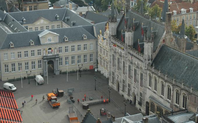 image La Plaza del Castillo desde lo alto del Belfry en Brujas, Bélgica