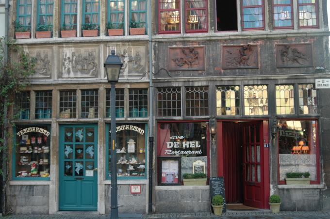 image Entrada a las casas más antiguas de Gante, Bélgica