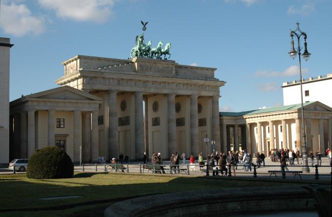 image Puerta de Brandenburgo en Berlín, Alemania