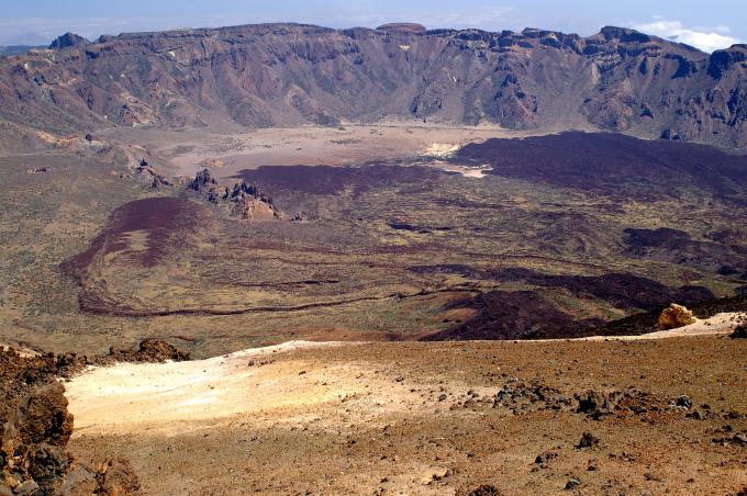 image Vista de la caldera del Teide y la montaña de las Lajas, Tenerife
