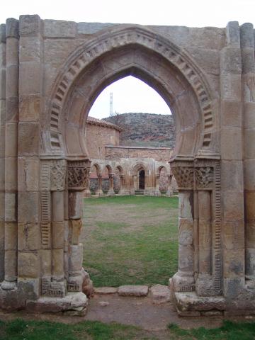 image Puerta del claustro del monasterio de San Juan de Duero, Soria
