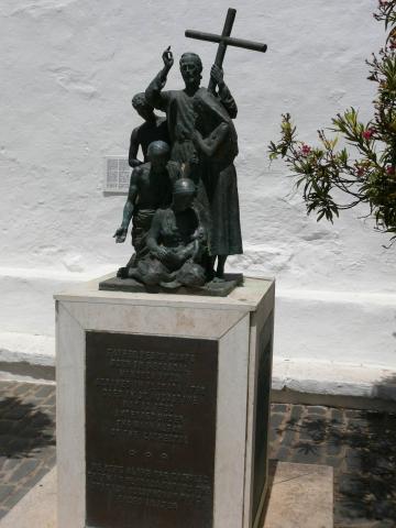 image Monumento a Pere Camps en el Monte Toro en Es Mercadal, Menorca, Islas Baleares