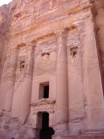 image Tumba real de Petra, Jordania
