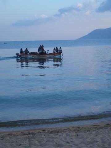 image Vuelta de pescar en el Lago Malawi, Malawi