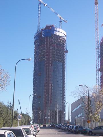 image Torre Sacyr Vallehermoso en construcción, Madrid