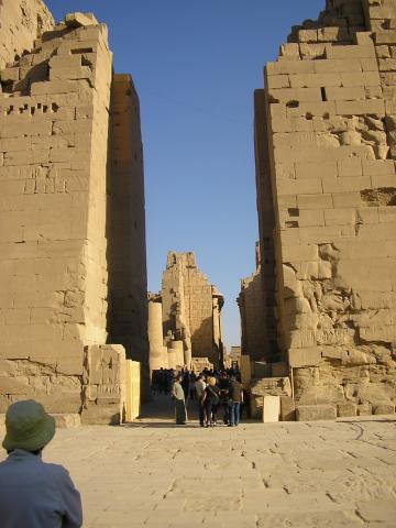 image Entrada al Templo de Karnak, Luxor, Egipto
