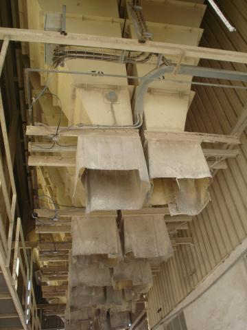 image Conos de silos de producto terminado