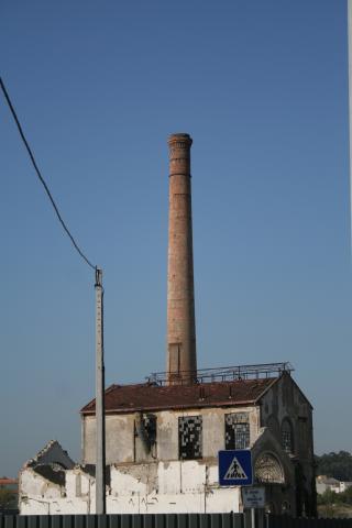 image Fábrica abandonada