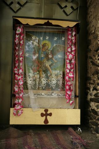 image Imagen tras un velo en el monasterio Kibran Gabriel, Etiopía