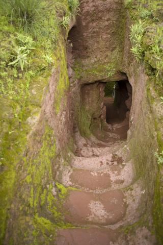 image Acceso a la planta baja de Bete Giorgis en Lalibela, Etiopía