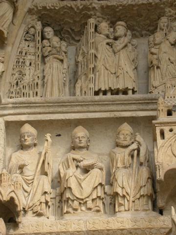 image Detalle del tímpano en el portal de San Fermín de la Catedral de Amiens, Francia