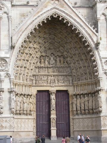 image Portal de San Salvador en la Catedral de Amiens, Francia