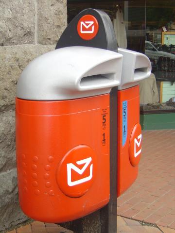 image Buzón en una calle de Dunedin, Nueva Zelanda