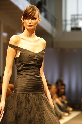 image Modelo desfilando en El Ego de la Pasarela Cibeles