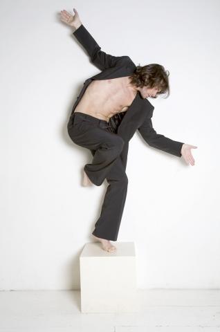 image Pascal Gaona posando