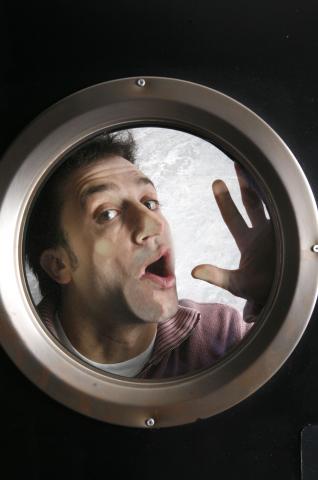 image El actor Daniel Guzmán gesticulando