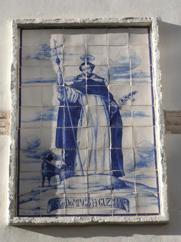 image Azulejos pintados con la imagen de Santo Domingo de Guzmán, Antequera, Málaga