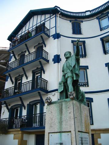 image Monumento a Juan Sebastián Elcano, Guetaria, Guipúzcoa