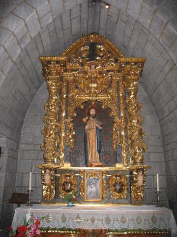 image Santiago peregrino en la Real Colegiata de Roncesvalles, Roncesvalles, Navarra