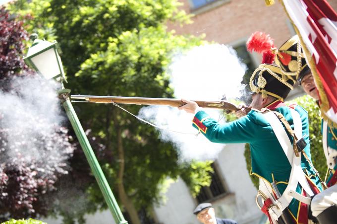 image Recreación de la Guerra de la Independencia en Segovia: Demostración de disparos de armas de las tropas españolas