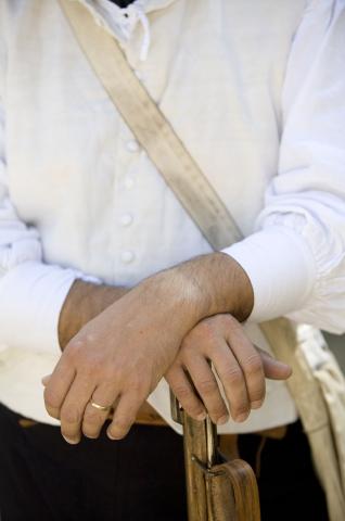 image Recreación de la Guerra de la Independencia en Segovia: Detalle del traje de los civiles de Galicia que defendieron la ciudad de las tropas napoleónicas