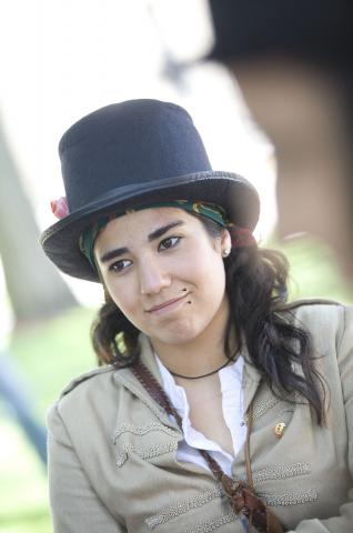 image Recreación de la Guerra de la Independencia en Segovia: Mujer civil guerrillera que participó en la Batalla de Bailén