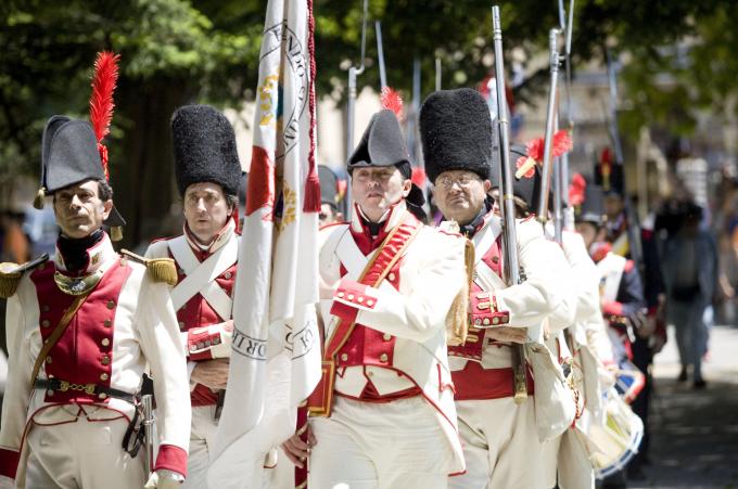 image Recreación de la Guerra de la Independencia en Segovia: Preparación para la invasión de las tropas napoleónicas y homenaje a los caídos en la guerra en el Alcázar de la ciudad