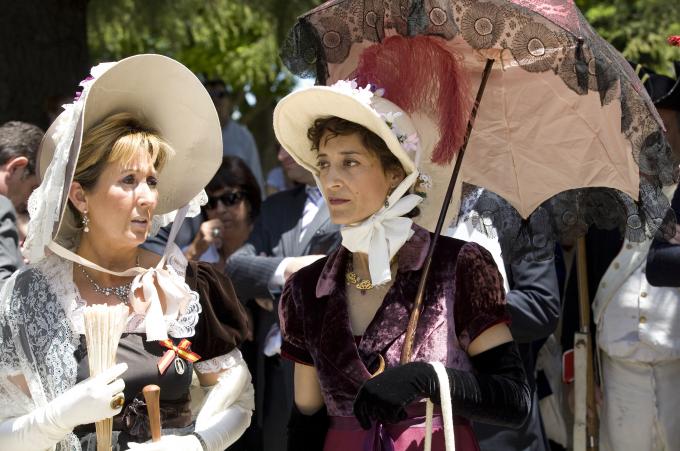 image Recreación de la Guerra de la Independencia en Segovia: Mujeres de la nobleza segoviana de la época napoleónica