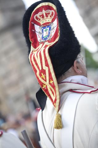 image Recreación de la Guerra de la Independencia en Segovia: Detalle del sombrero de un militar español.