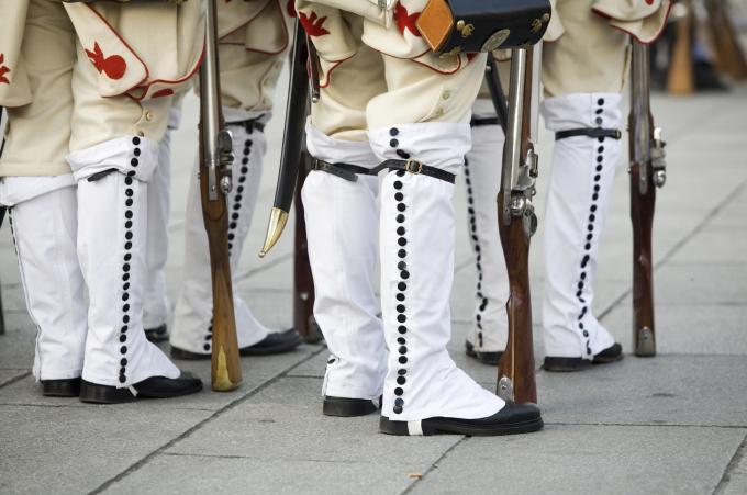 image Recreación de la Guerra de la Independencia en Segovia: Botas de los soldados españoles