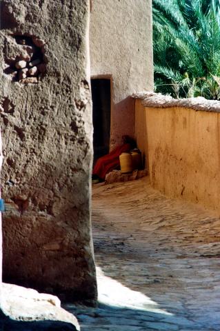 image Beréber descansando a la sombra, Marruecos