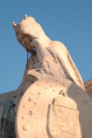 image Escultura del panteón de Lajos Kossuth, Budapest, Hungría