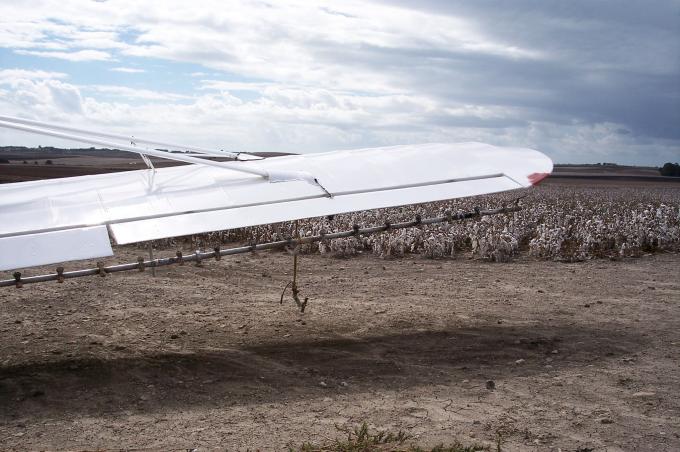image Detalle de una avioneta fumigadora