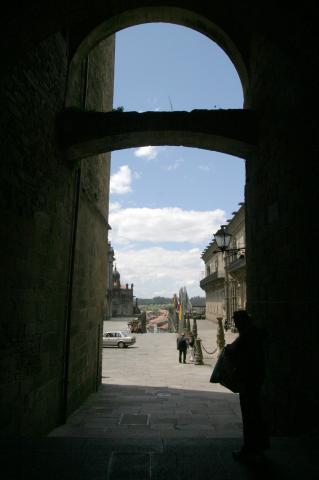 image Paso por la Plaza de Inmaculada, Santiago de Compostela, A Coruña