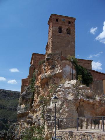 image Iglesia de San Julián y Santa Basilia, Nuévalos, Zaragoza