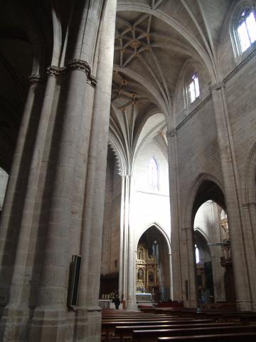 image Pilares y bóvedas, Catedral de Huesca