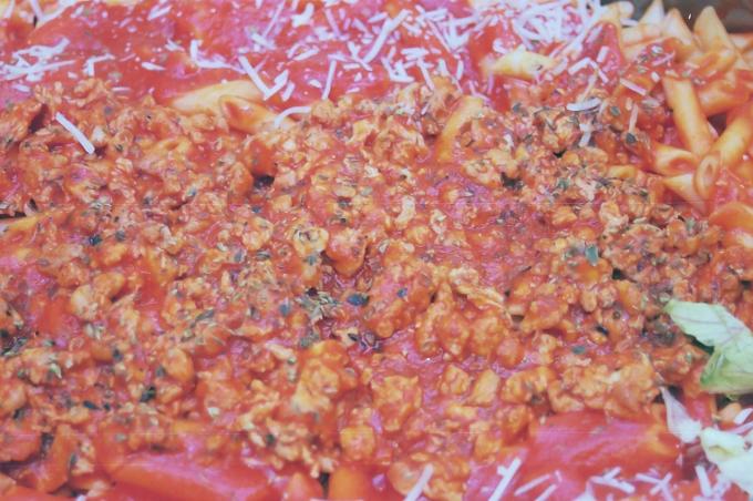 image Macarrones con salsa boloñesa