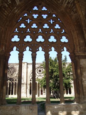 image Ventanal del claustro de la Catedral de Lleida