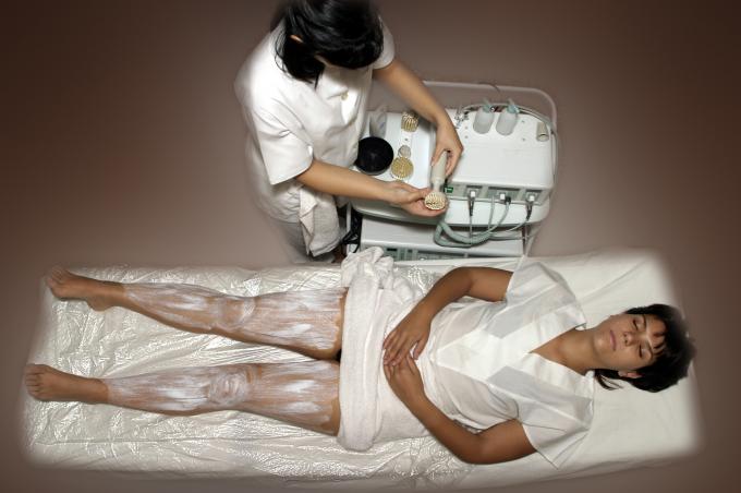 image Exfoliación mecánica: acoplamiento del cepillo al mango