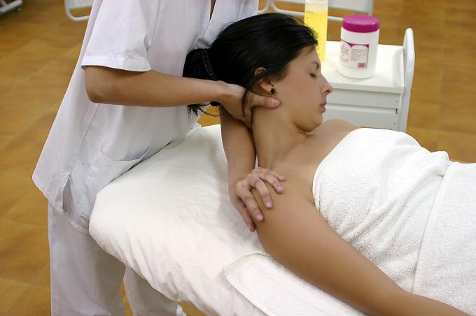 image Estiramientos: esternocleidomastoideo y músculo del cuello