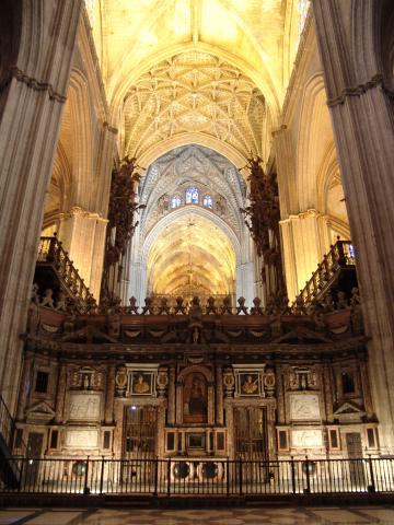 image Nave central de la Catedral de Sevilla