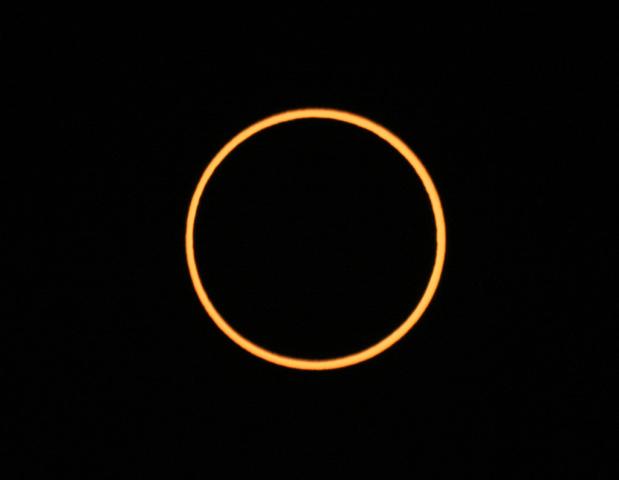 image Fase máxima del eclipse anular 04