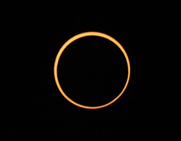 image Fase máxima del eclipse anular 07